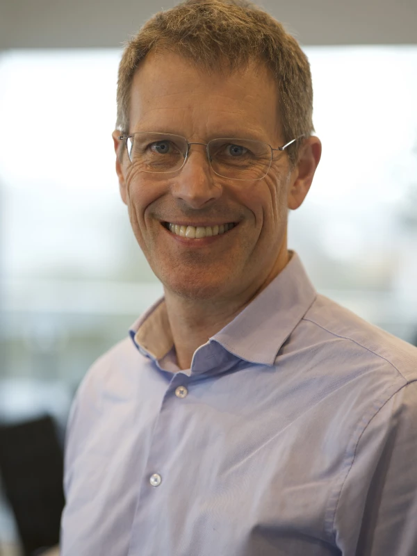 Portraitfoto: Frank Holmes